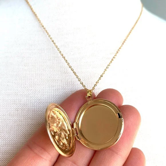 Round Gold Locket Necklace - Picture 9 of 9